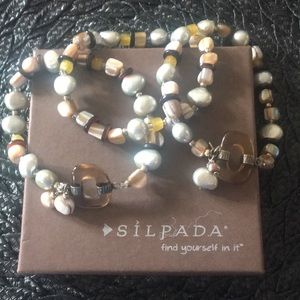 B2222 Icon triple strand stretch